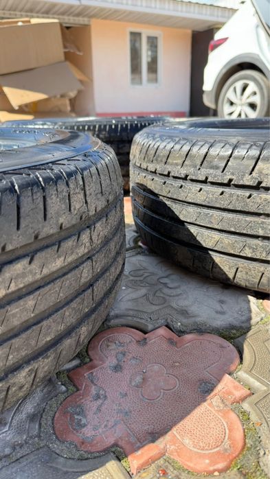 Продам летнюю резину 215/60/16