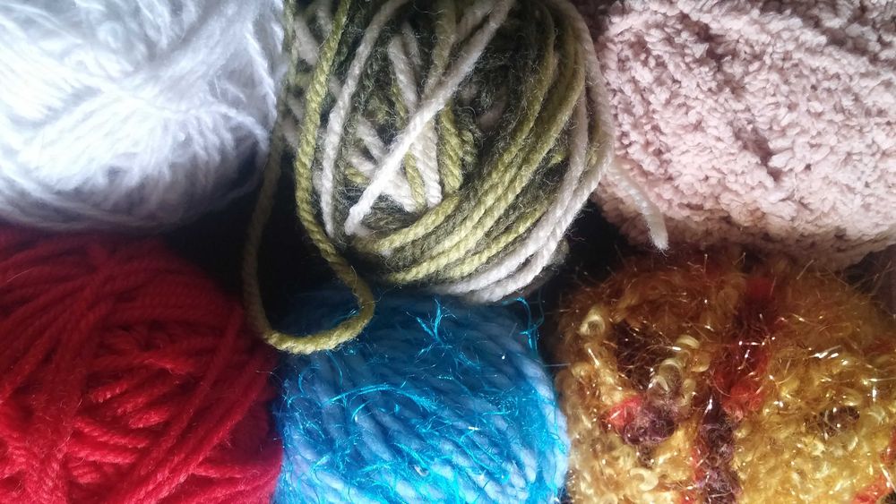 Пряжа для вязания спицами и крючком