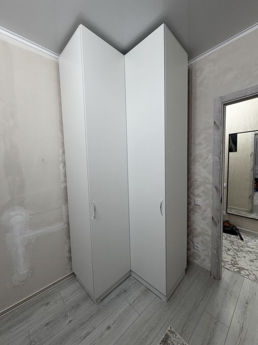 Шкаф угловой в спальню