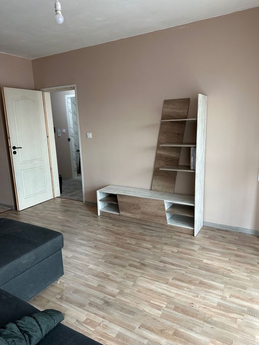 Дава се под наем Двустаен апартамент в Шумен, Пазара - 55 кв.м за 306 € - Снимка #3