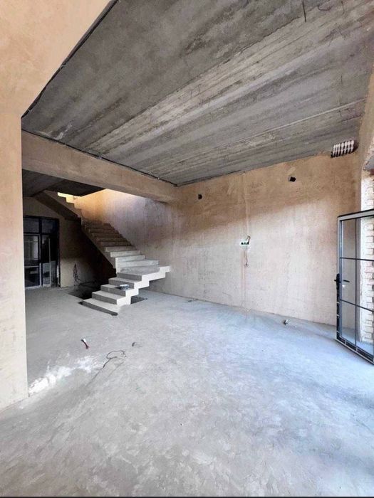 Тутзор махалля Евро дом  1,9 сотки 275 м² 4 комнат 2 этажа