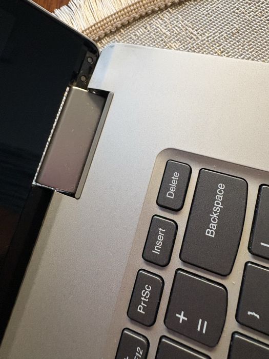 Лаптоп Lenovo Yoga 720 15.6” i7