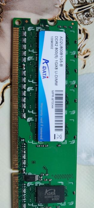 Компютърна памет Adata  и Kingston , DVD четящо и записващо