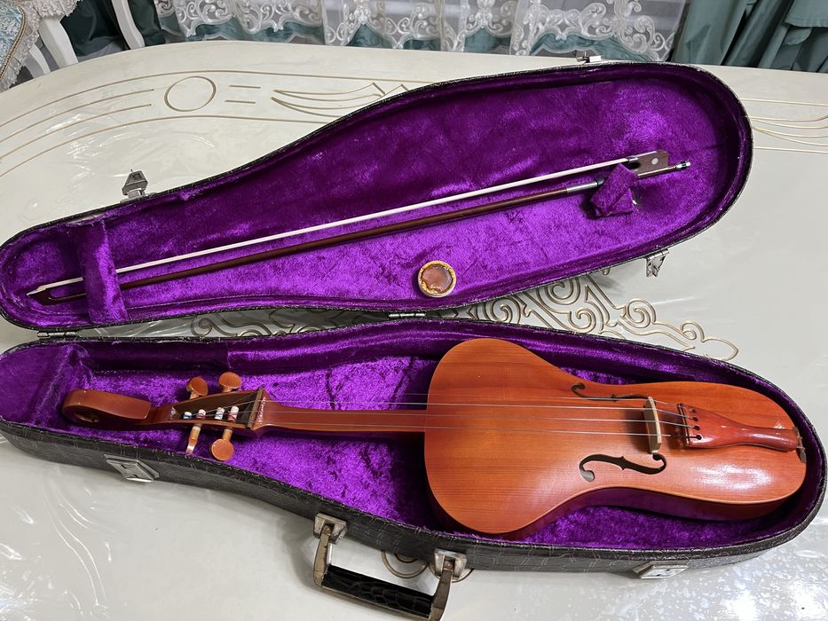 Музыкальный инструмент Қобыз