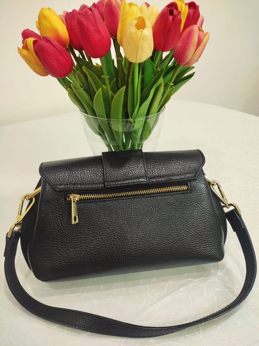 Продам сумочку кожаную