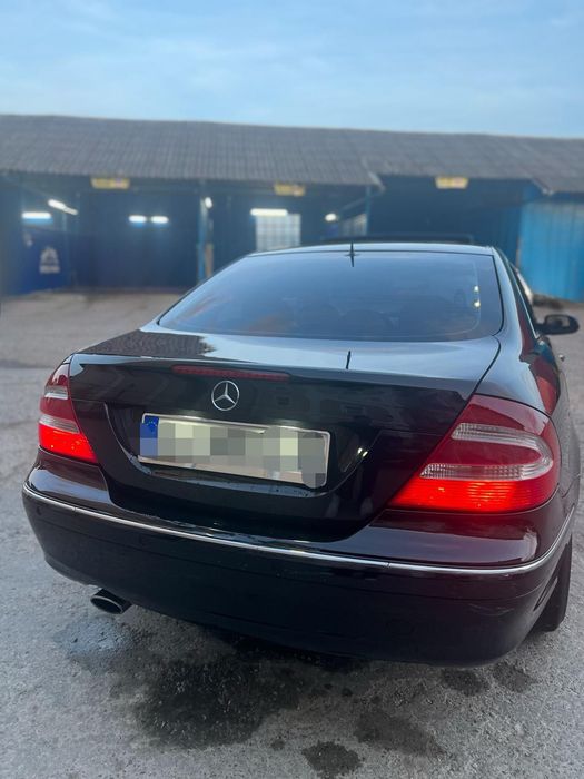 Vând Mercedes CLK