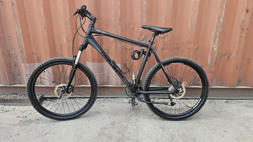 Продам Giant Revel рама XL