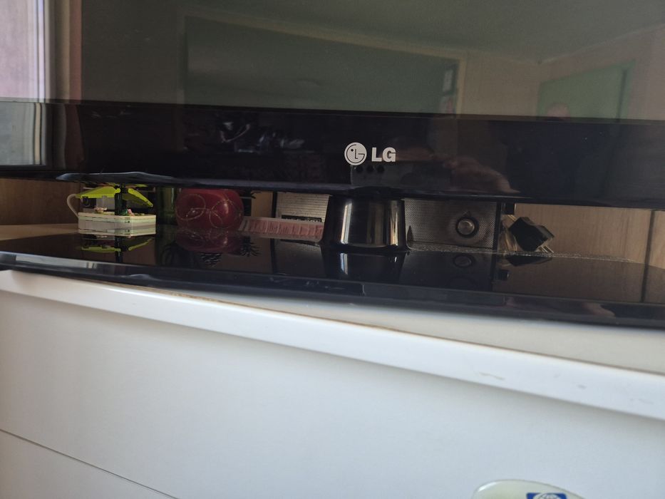 Телевизор LG 42 инча