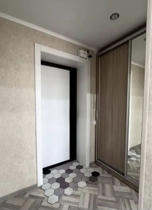 Сдам однокомнатную в центре