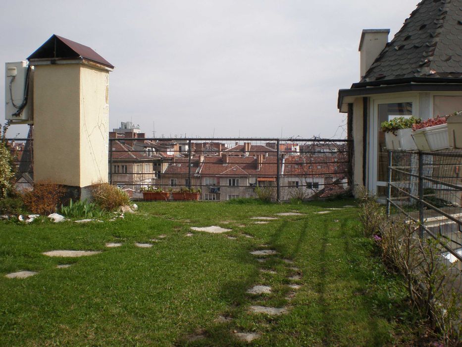 Дава се под наем Тристаен апартамент в София, Център - 111 кв.м за 1346.4 € - Снимка #10