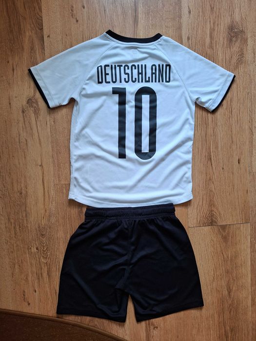 Set de fotbal H&M marime 6-8 ani