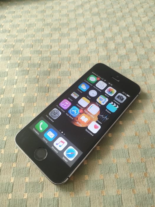 Продам iphone 5s 16гб