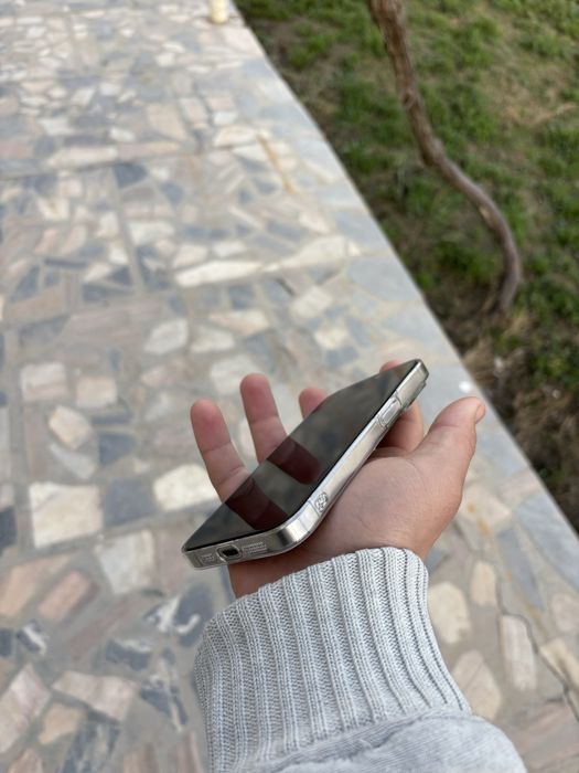 Iphone 15 pro sotiladi