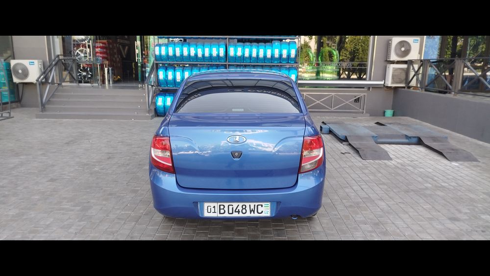 Granta avto sotiladi