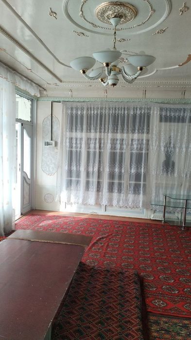 Komolon mahallada srochna uy sotiladi