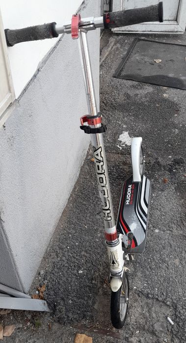 Vând trotineta hudora