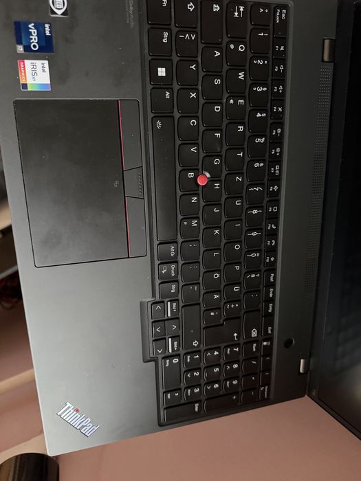 Vand Lenovo Thinkpad T16 Gen 1