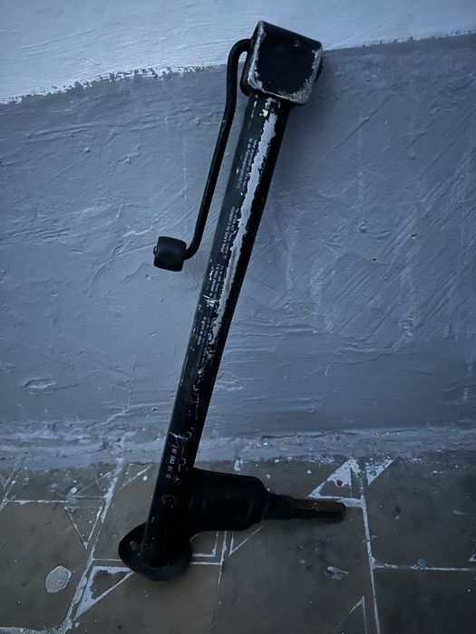 Оригинальный домкрат мерседес