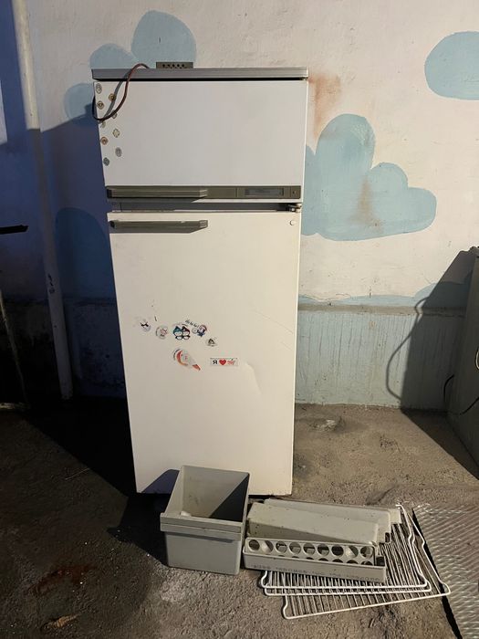 Холодильник рабочий