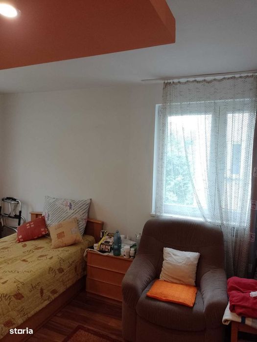 Vând apartament cu 4 camere , amenajat lux , Str. Ady Endre