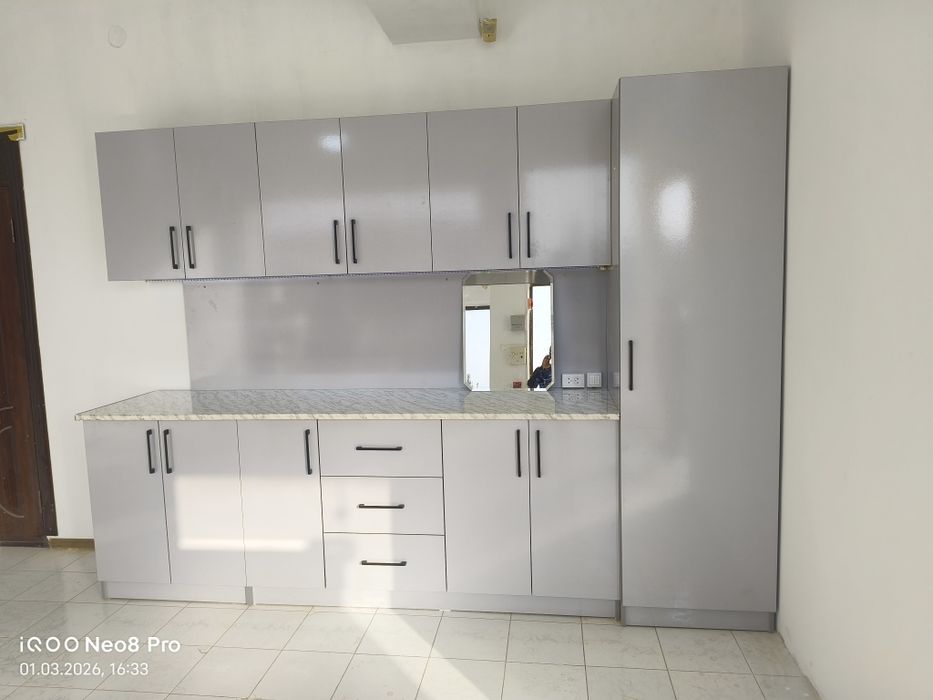 “Stol, stul, javon, shkaf va Spalni komplekt — arzon va sifatli”