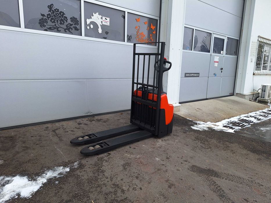 Електрическа палетна количка Toyota LWI160 Li-ION-185 м.ч.