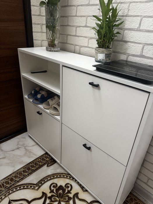 Тумбы или шкаф для обуви