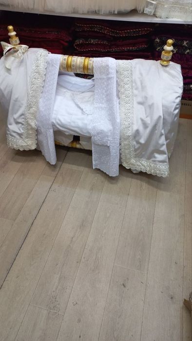 Beshik va ustki anjomlari