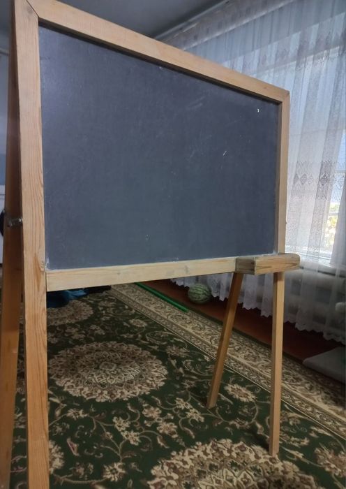 Парта стульчик доска  для школьников