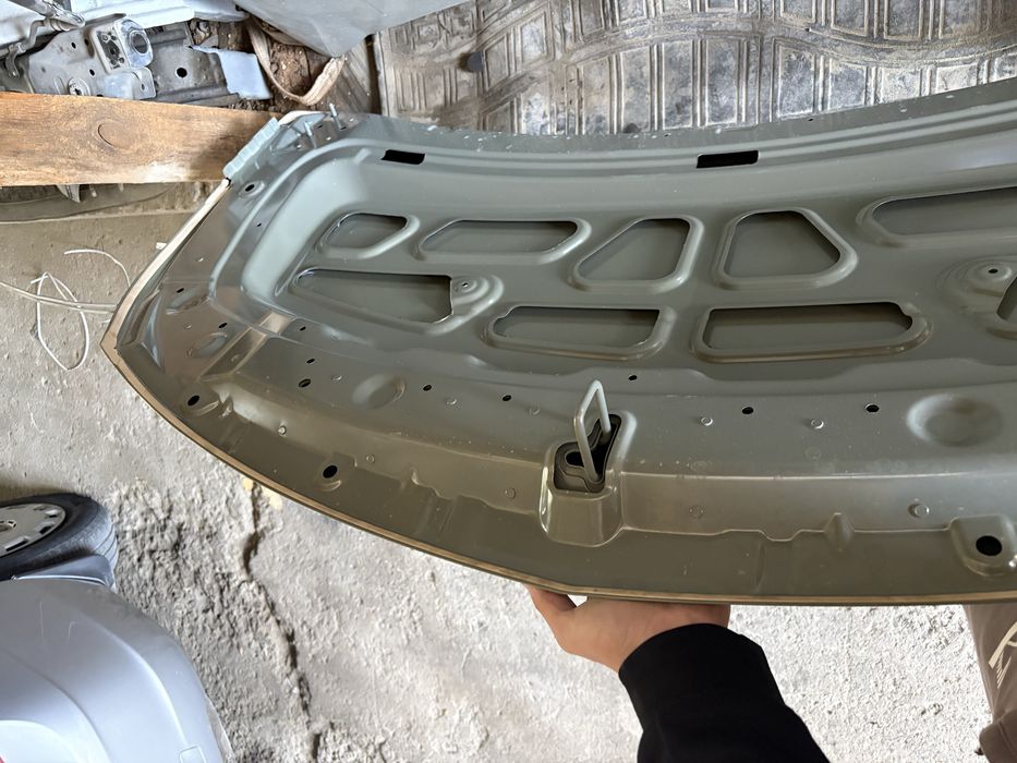 Капот коблт аригинал GM