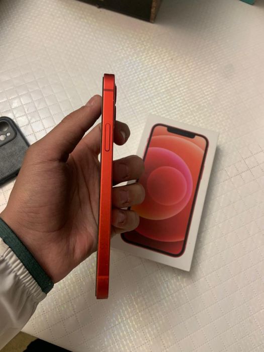 iPhone 12 red 64 gb