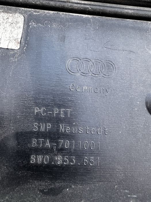 Grilă radiator audi a4.b9.