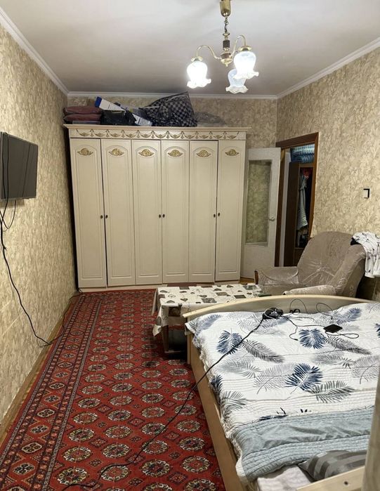 Квартира на Кушбеги 1/4/5 общ пл 38м,балкон 2*3