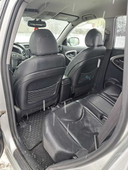 Ofer spre vanzare Toyota rav4  af 2006 , dotari premium , vt 2027