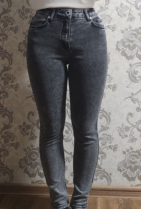 Продаж джинсы серые женские