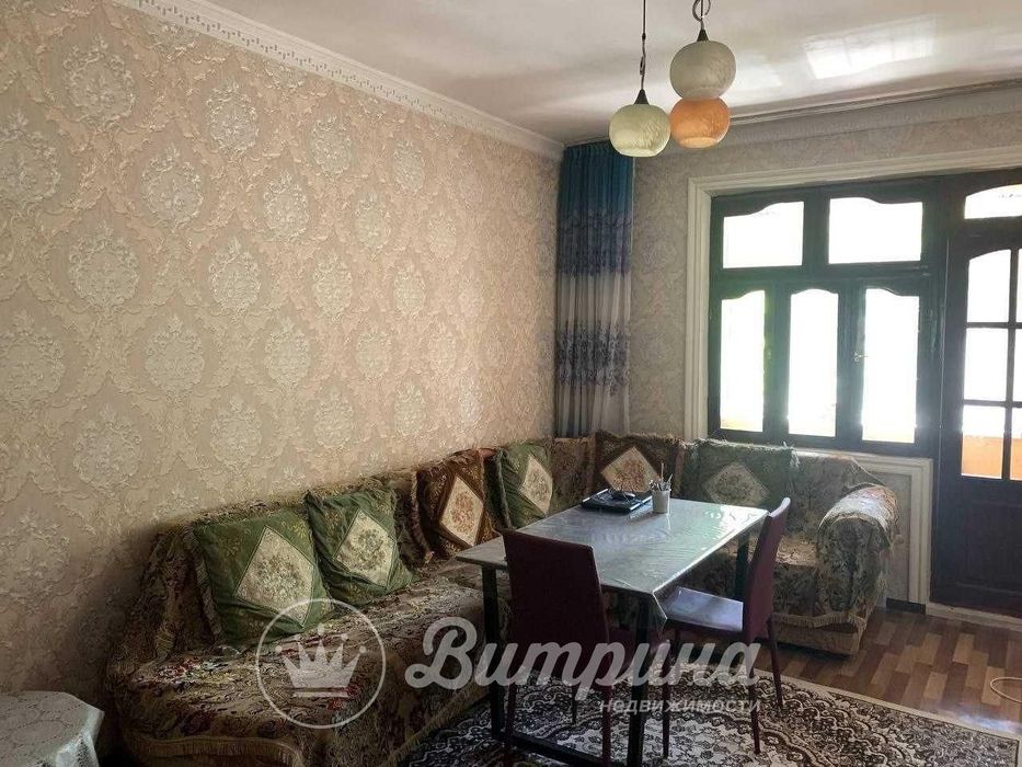 2/2/5 БИЙ, Художники