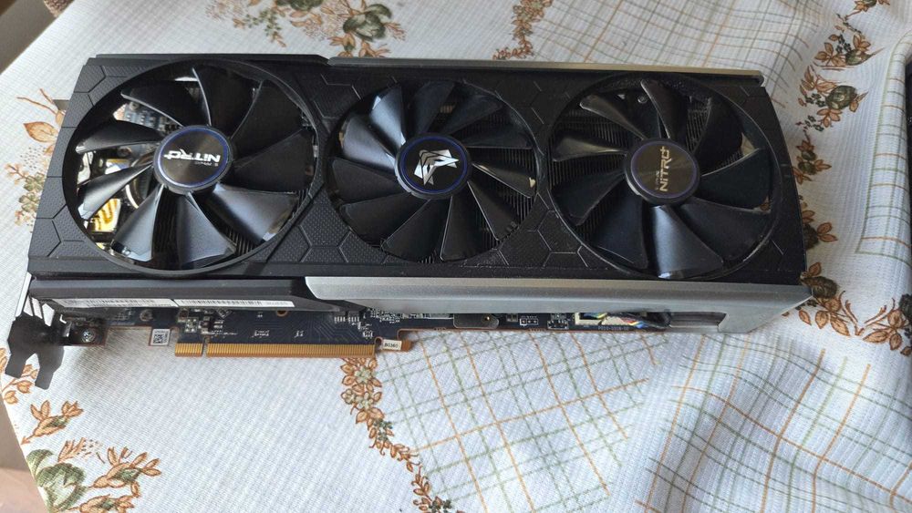 Vand placa grafica RX 5700 XT 8G GDDR6 +Nitro