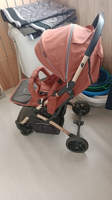 Коляска  ничего не сломана