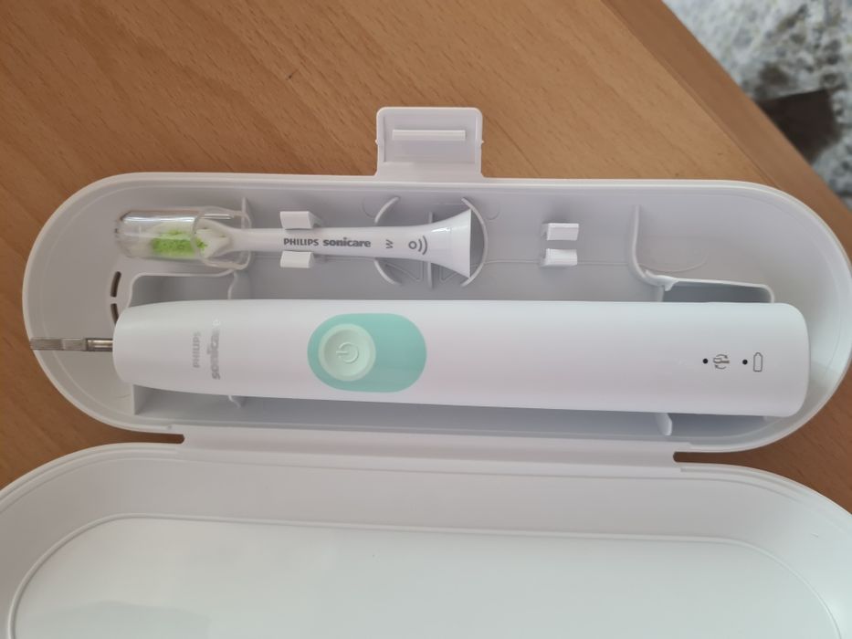 Електрическа звукова четка за зъби Phillips Sonicare ProtectiveClean 4300 с гаранция