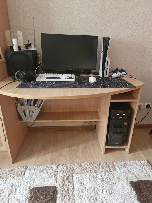 Стол письменный компьютерный