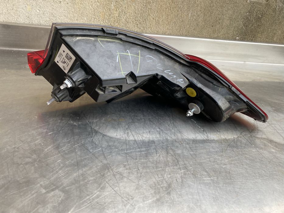 Stop stanga led pe aripa Bmw Seria 3 G20 cu mic defect