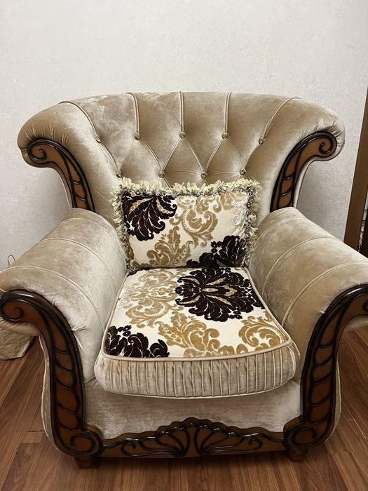 Продам турецкий диван и два кресла (б/у)