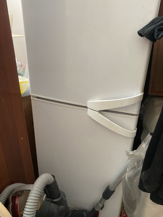 Продам холодильник