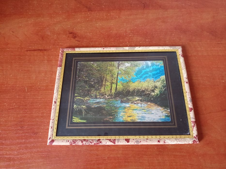 Картина в рамке красивая