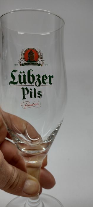 Комплект от 6 чаши за бира на столче, кристалин с вместимост 200 мл.