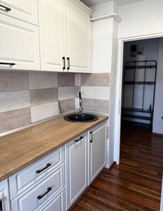 PF. De închiriat apartament 2 camere  decomandat