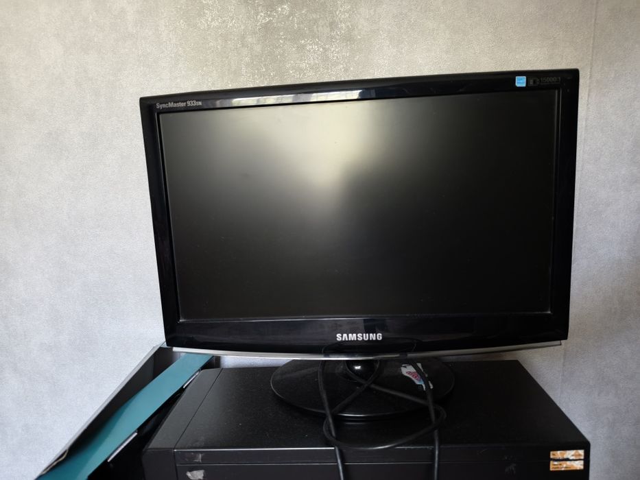 Монитор Samsung 933SN