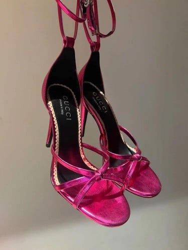 Продам Босоножки Gucci