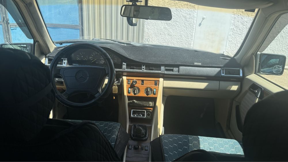 Mercedes benz 1993 года