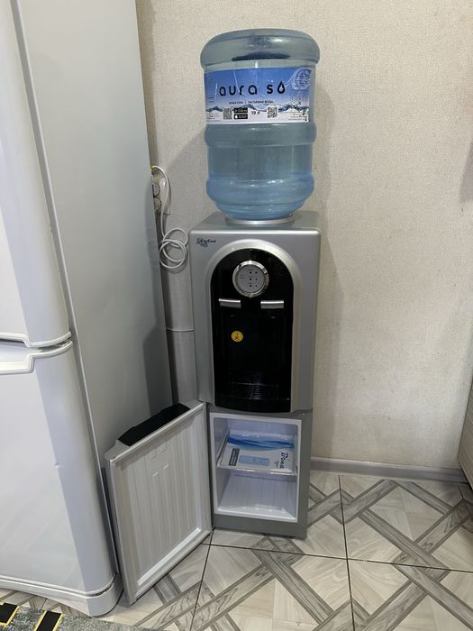 Продам напольный кулер для воды
